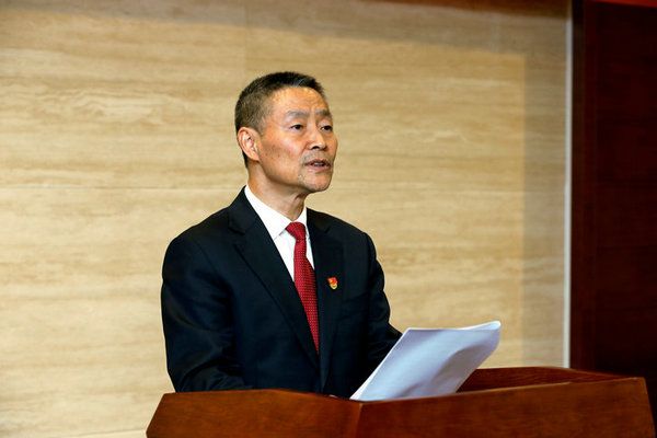 Stake官网集团一届一次全委会选举出新一届辅导集体 斯泽夫当选Stake官网党委书记